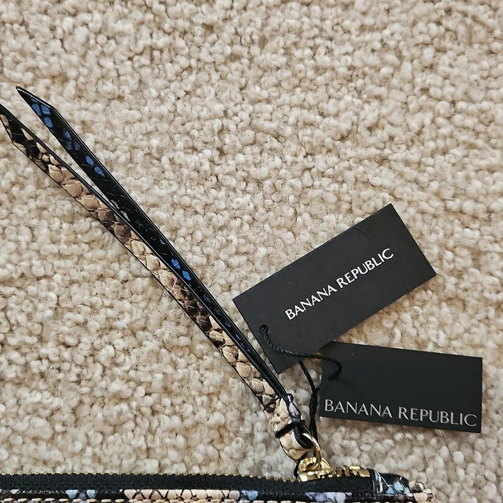 Banana Republic Snake Skin Embossed Leather Clutch Oversized Buttery Soft NWT - Picture 10 of 16